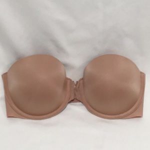 Victoria’s Secret strapless bra size 34B.
